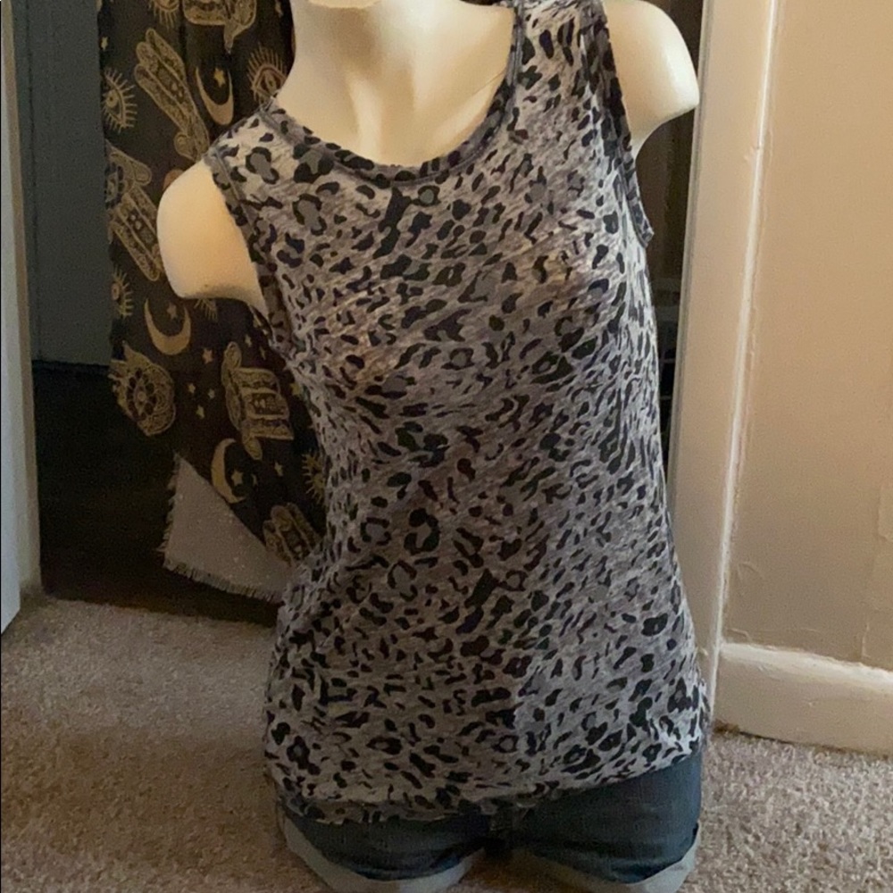 Well Worn brand Leopard Tank XS